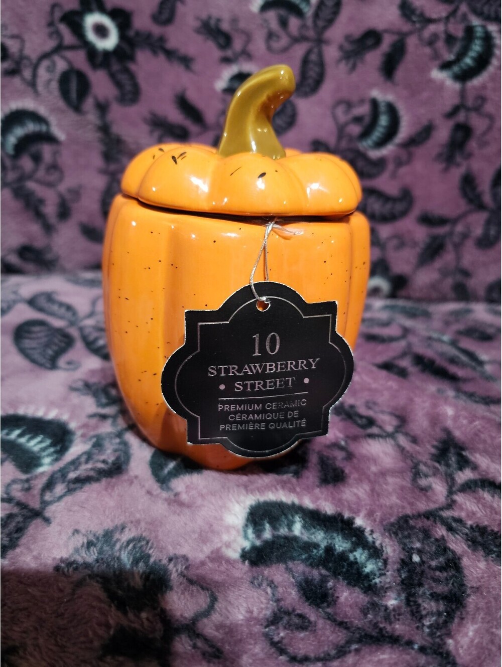 10 Strawberry Street Ceramic Pumpkin Canister with Lid - Fall Halloween Déc